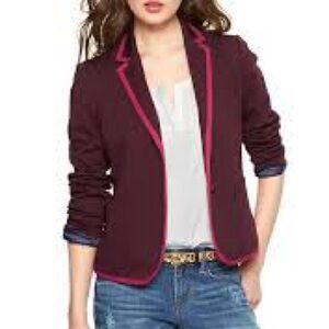 GAP Long Sleeve Ponte Academy Blazer Fully Lined Three-button Cuffs. Vamp Red. 6